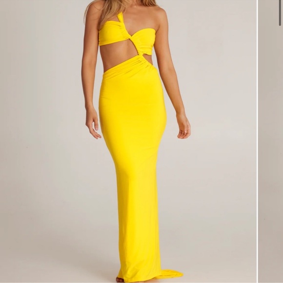Melani The Label Yellow Sari medium dress - Picture 1 of 9